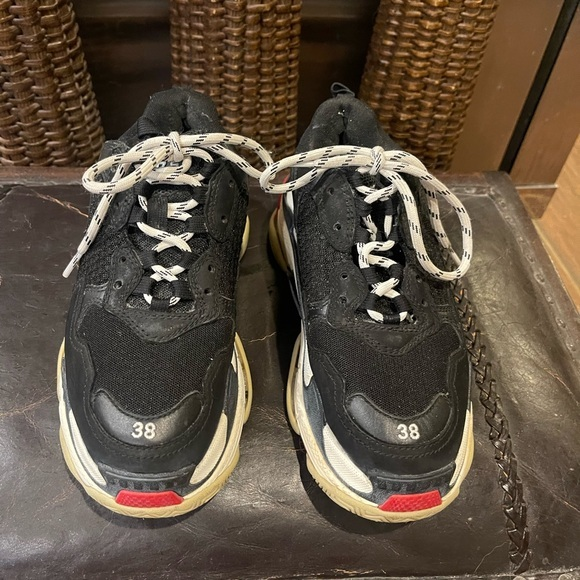 Balenciaga tennis shoes‎